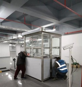 天津醫(yī)院地下停車場不銹鋼保安崗亭